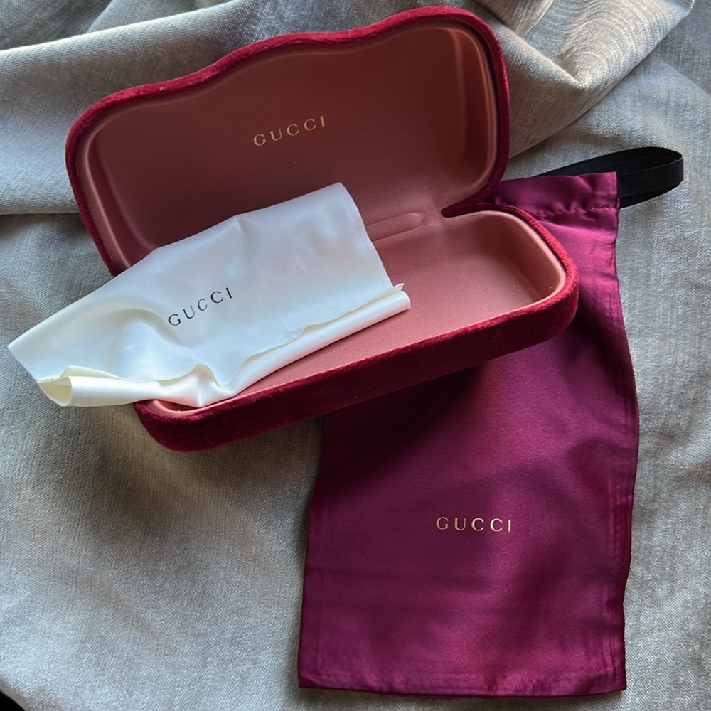 GUCCI Burgundy Shades Case